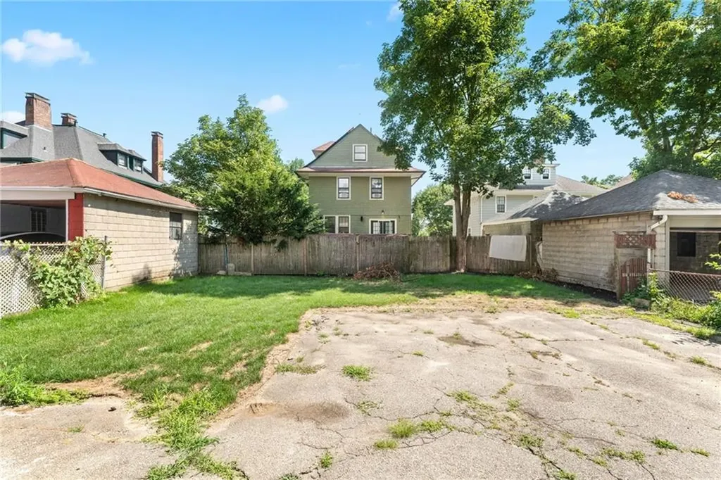 72 Whitmarsh Street Providence RI 02907