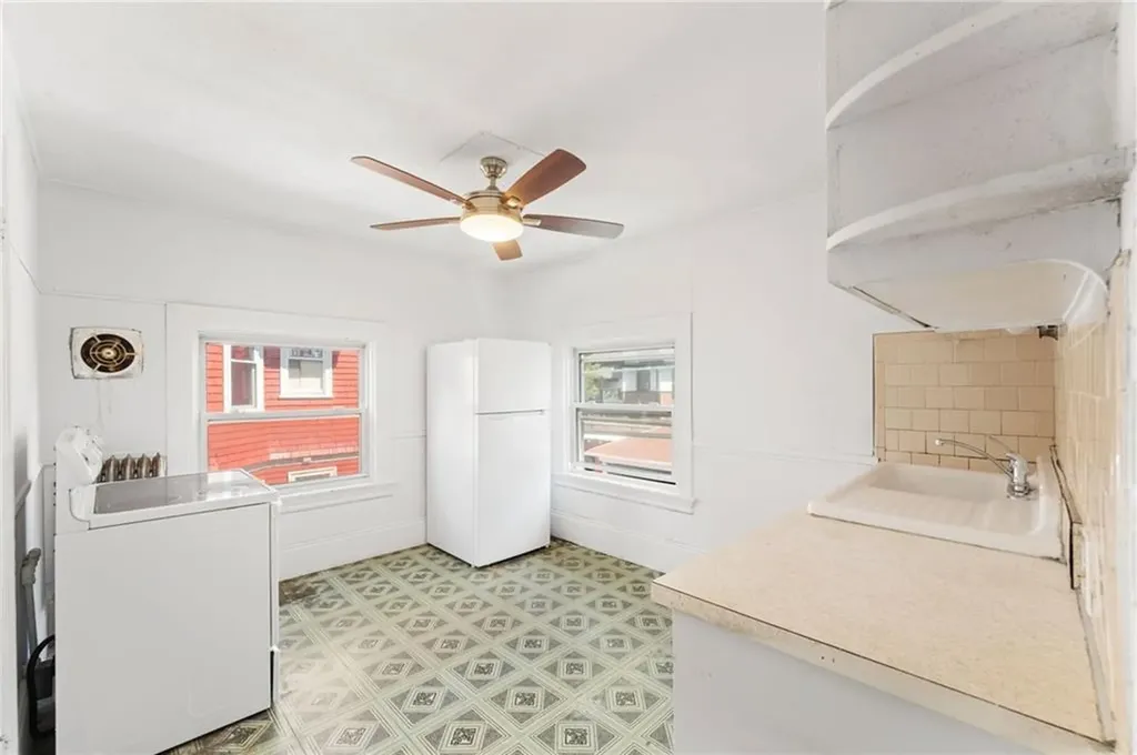 72 Whitmarsh Street Providence RI 02907