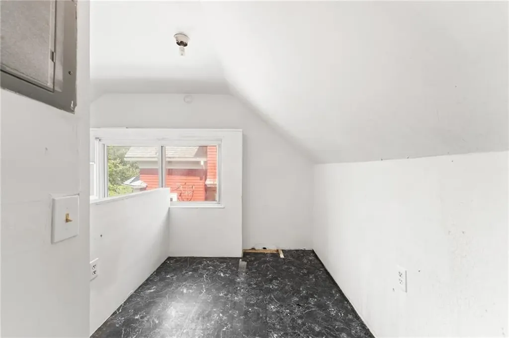 72 Whitmarsh Street Providence RI 02907