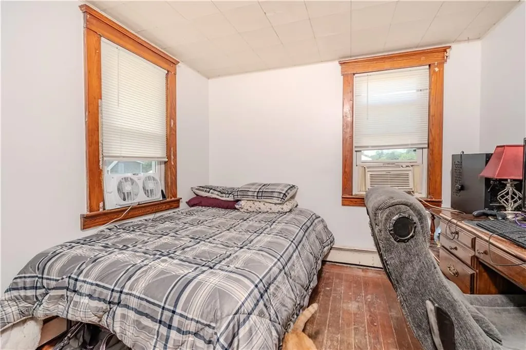 52 Planet Avenue East Providence RI 02915