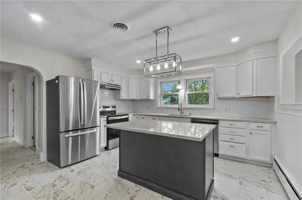 42 Belcourt Avenue North Providence RI 02911