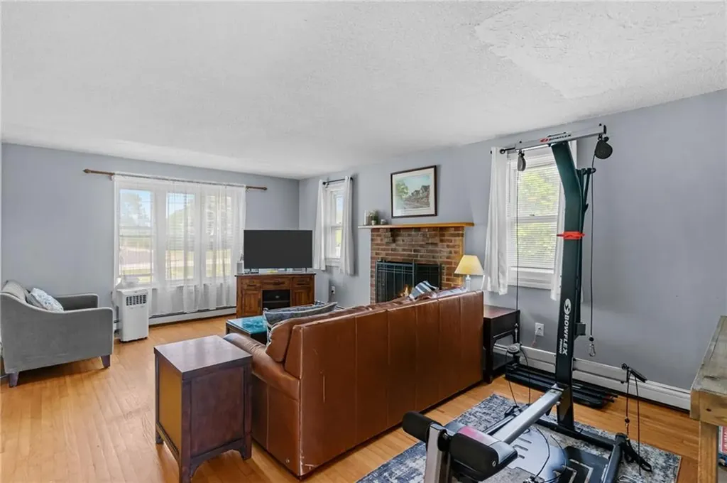 223 Oliphant Lane Middletown RI 02842