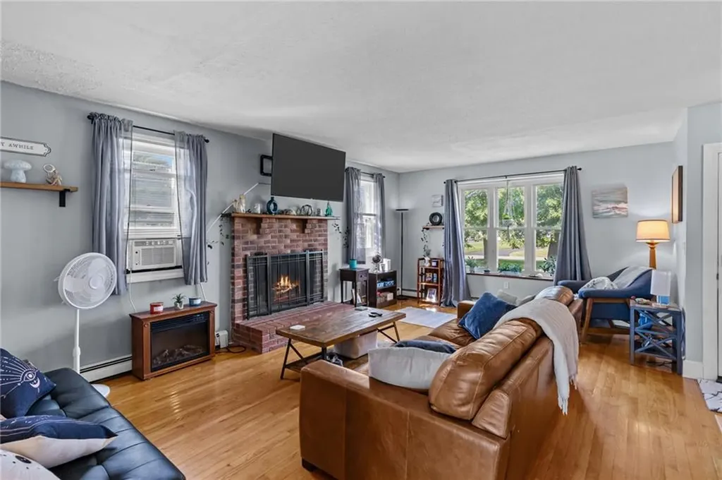 223 Oliphant Lane Middletown RI 02842