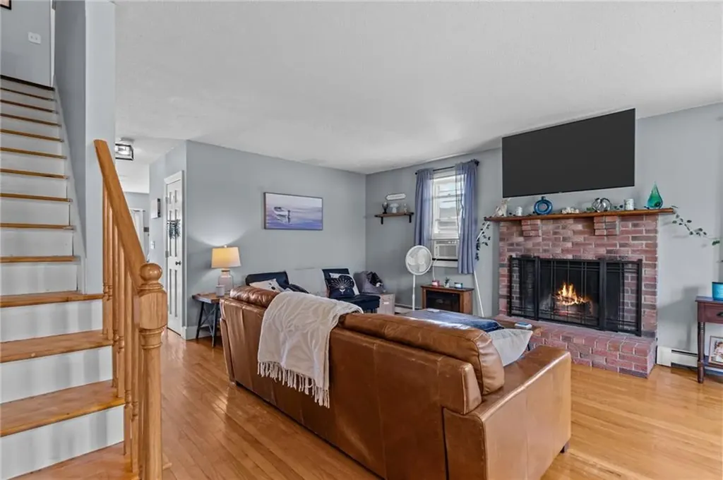 223 Oliphant Lane Middletown RI 02842