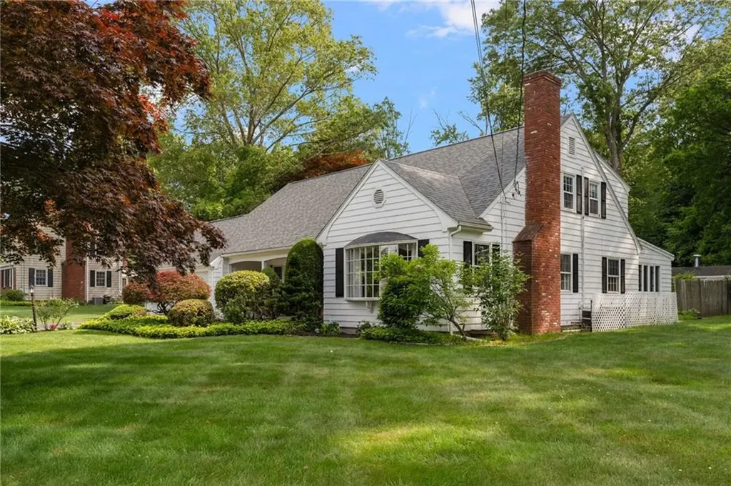 24 Kirkbrae Drive Lincoln RI 02865