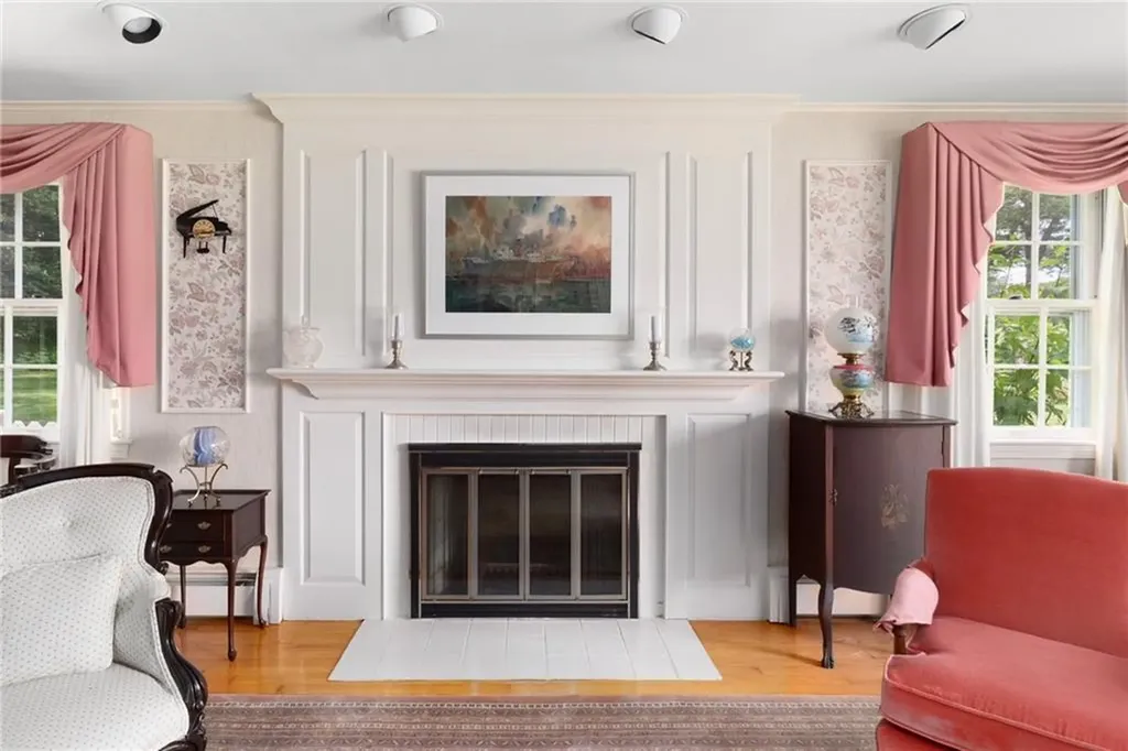 24 Kirkbrae Drive Lincoln RI 02865
