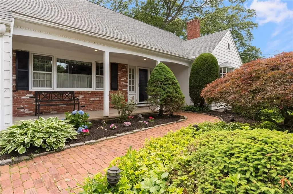 24 Kirkbrae Drive Lincoln RI 02865