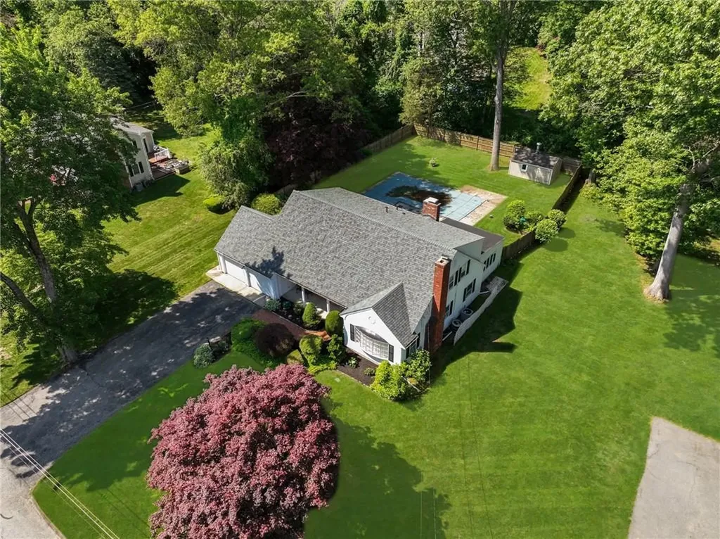 24 Kirkbrae Drive Lincoln RI 02865