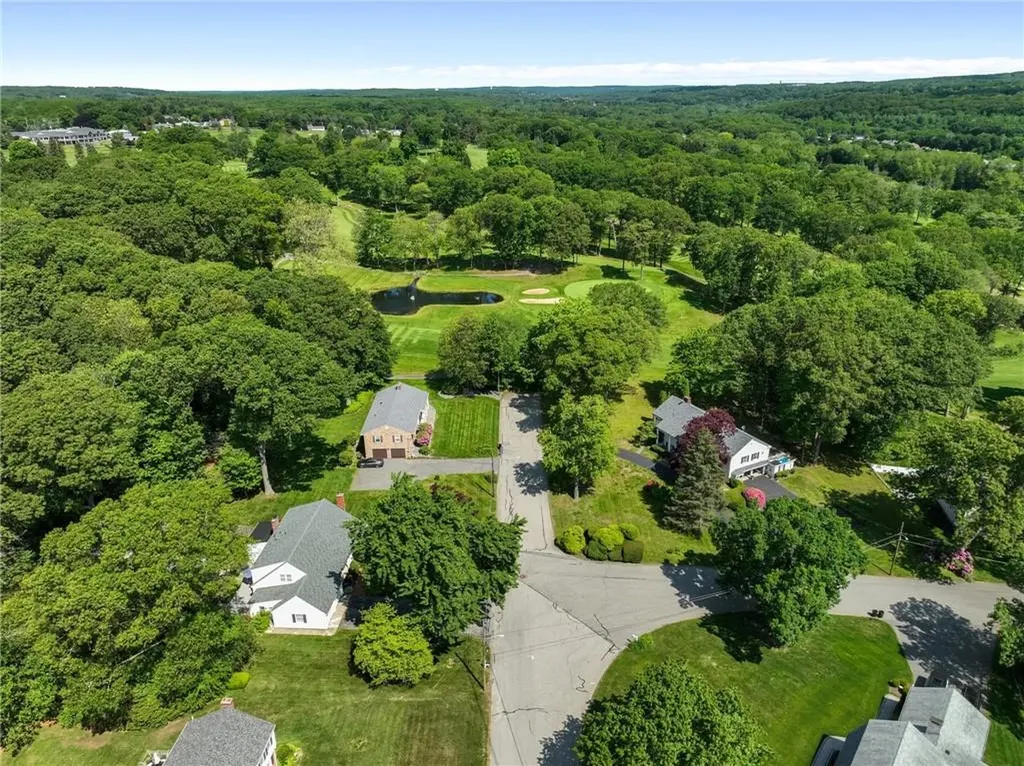 24 Kirkbrae Drive Lincoln RI 02865