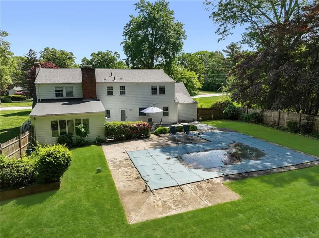 24 Kirkbrae Drive Lincoln RI 02865