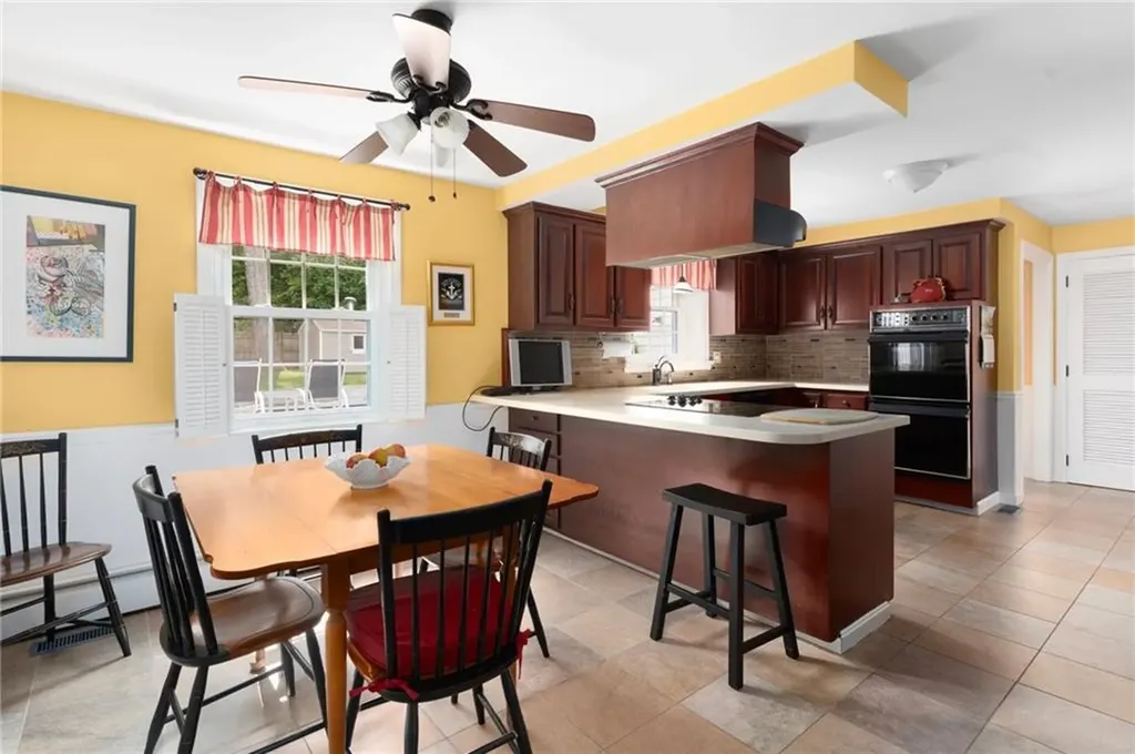 24 Kirkbrae Drive Lincoln RI 02865