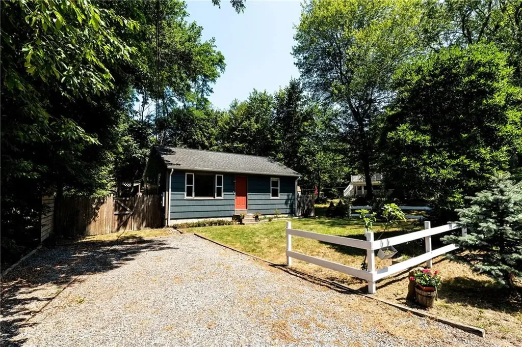 10 Ship Street Jamestown RI 02835