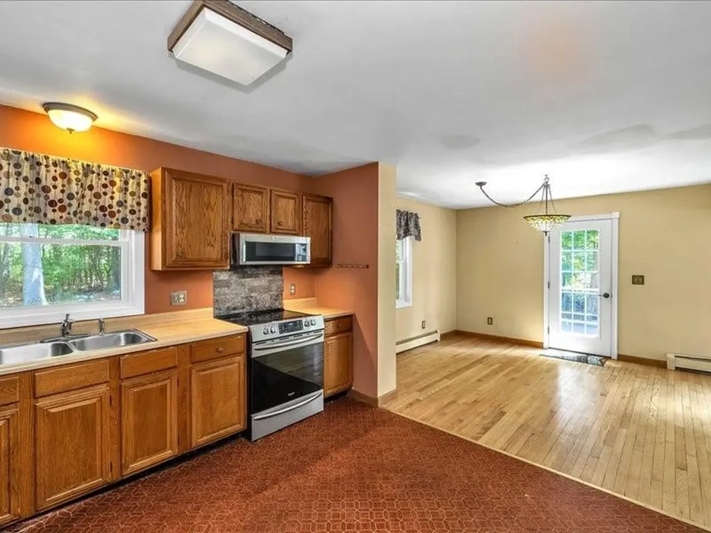 37 Riverview Drive Charlestown RI 02813