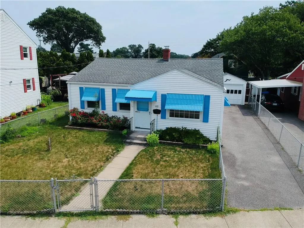 63 Maplecrest Drive Pawtucket RI 02861