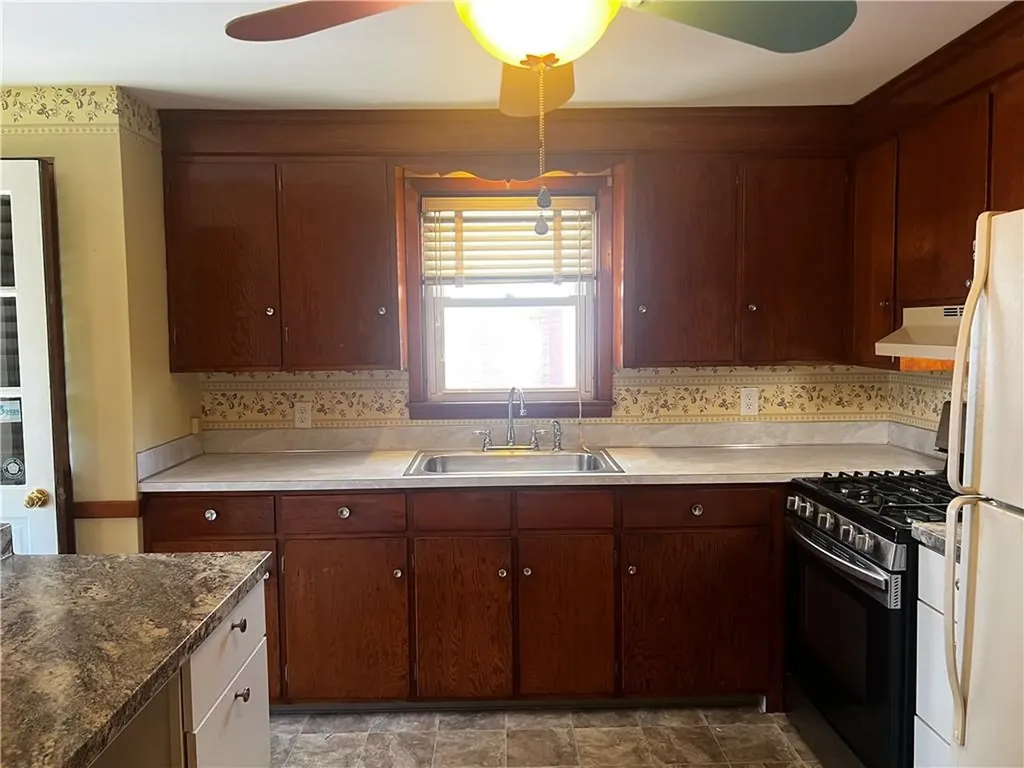 63 Maplecrest Drive Pawtucket RI 02861