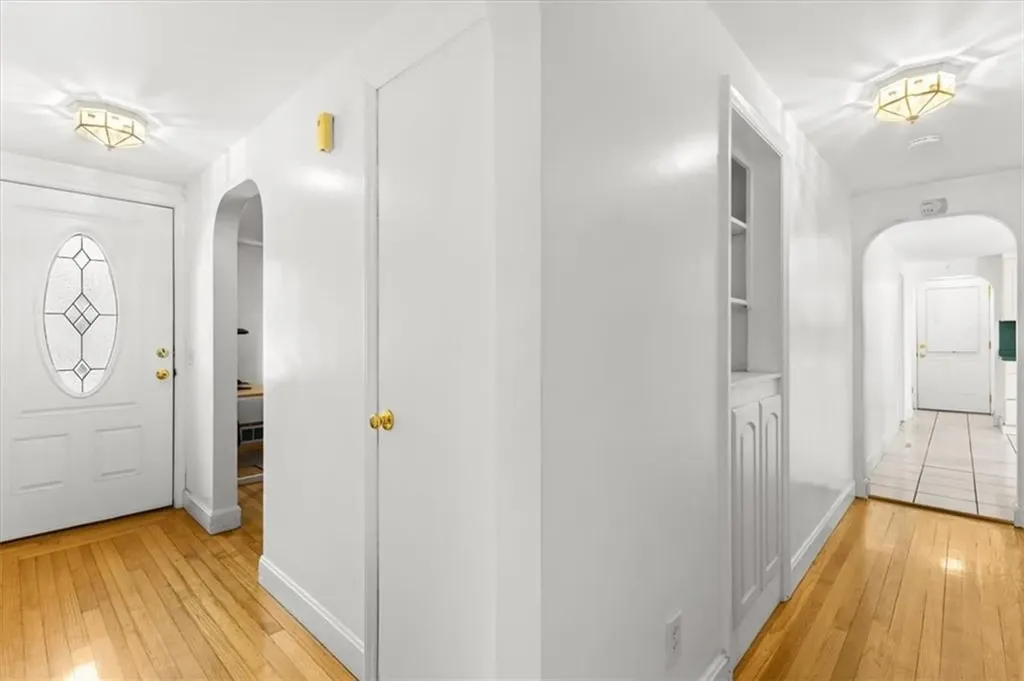 16 Kingsford Avenue East Providence RI 02915