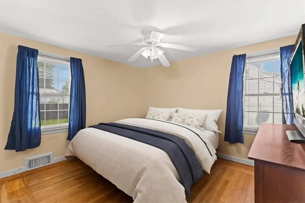 16 Kingsford Avenue East Providence RI 02915