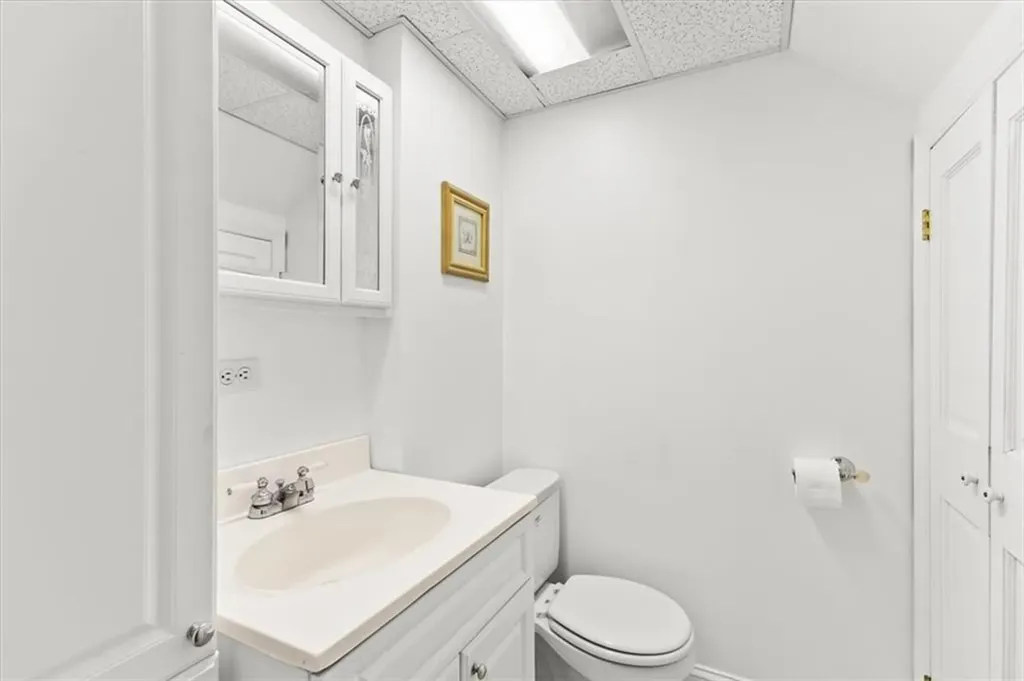 16 Kingsford Avenue East Providence RI 02915