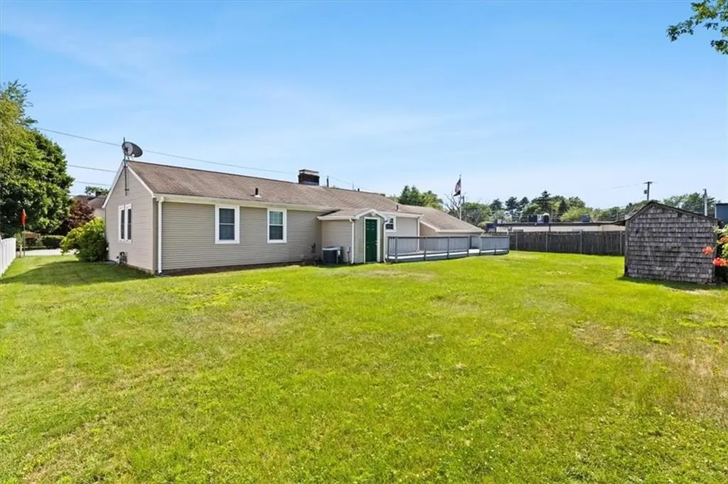 16 Kingsford Avenue East Providence RI 02915