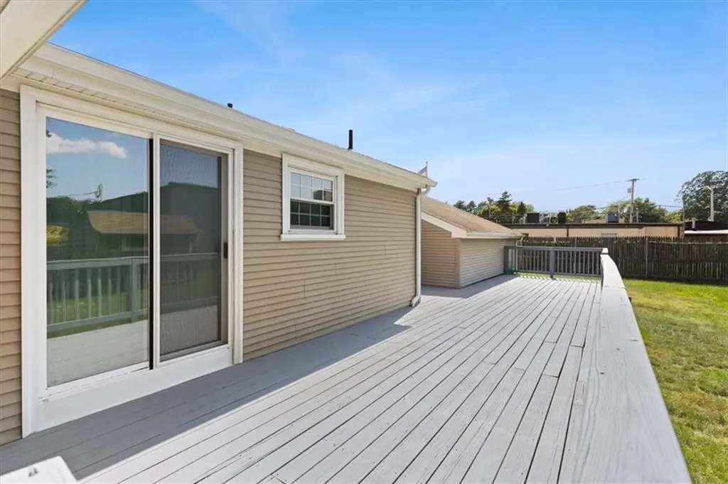 16 Kingsford Avenue East Providence RI 02915