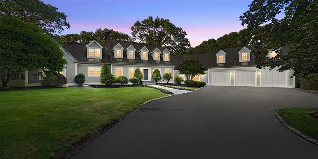 16 Hillside Road Cumberland RI 02864