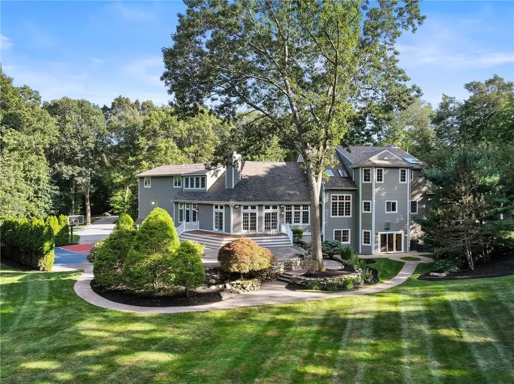 16 Hillside Road Cumberland RI 02864