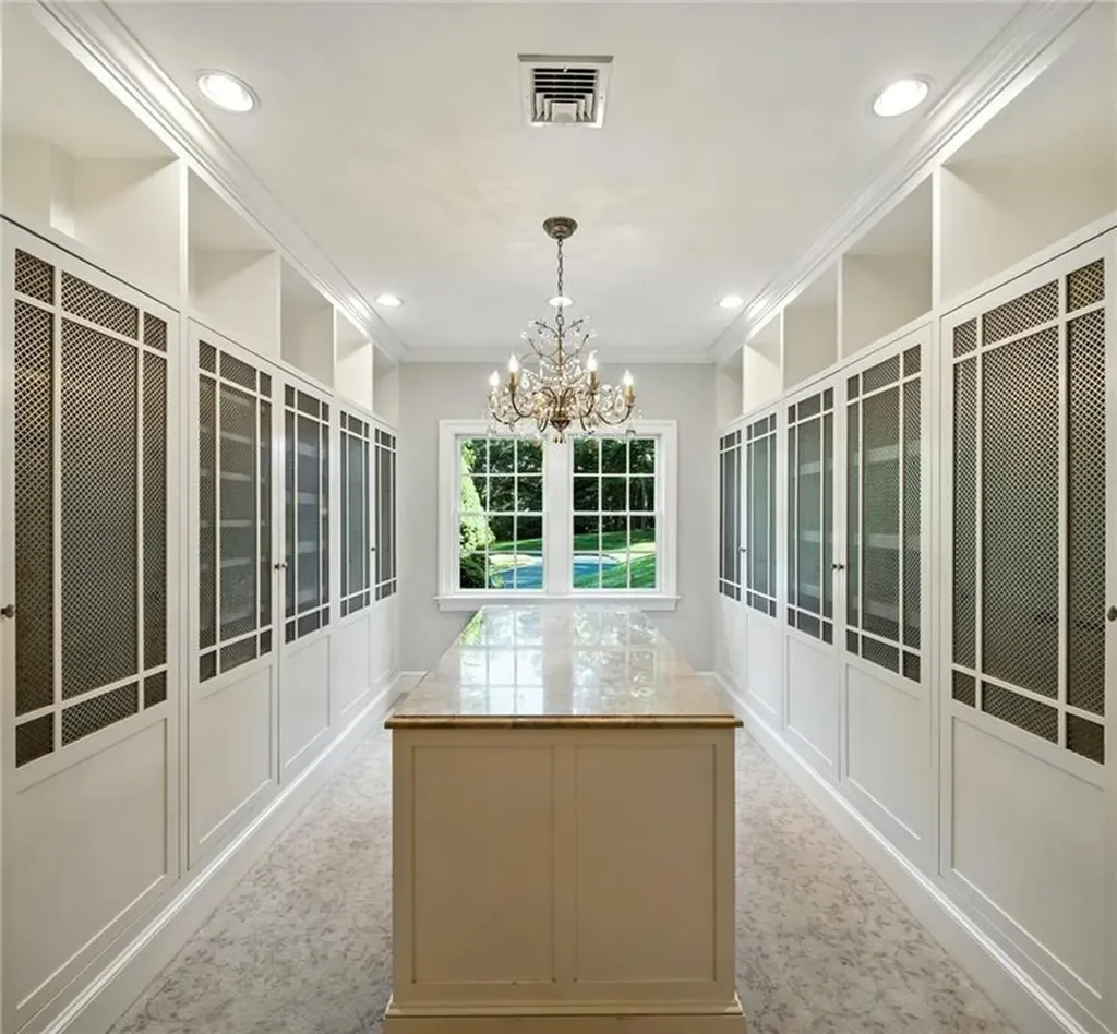 16 Hillside Road Cumberland RI 02864
