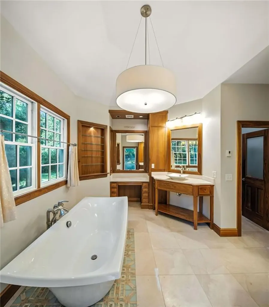16 Hillside Road Cumberland RI 02864