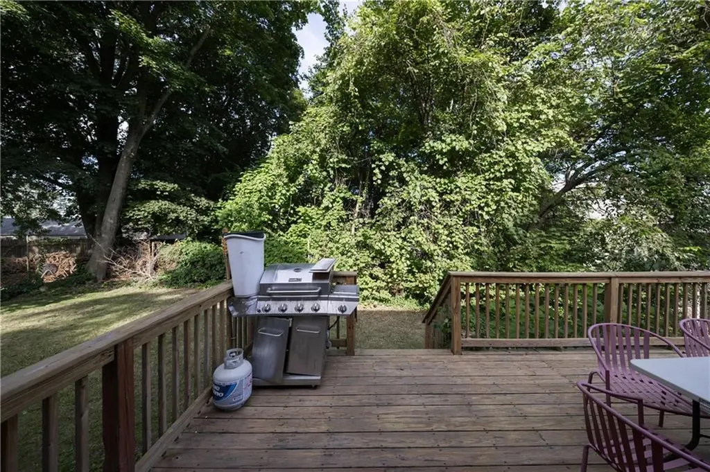 15 Tew Place Providence RI 02906