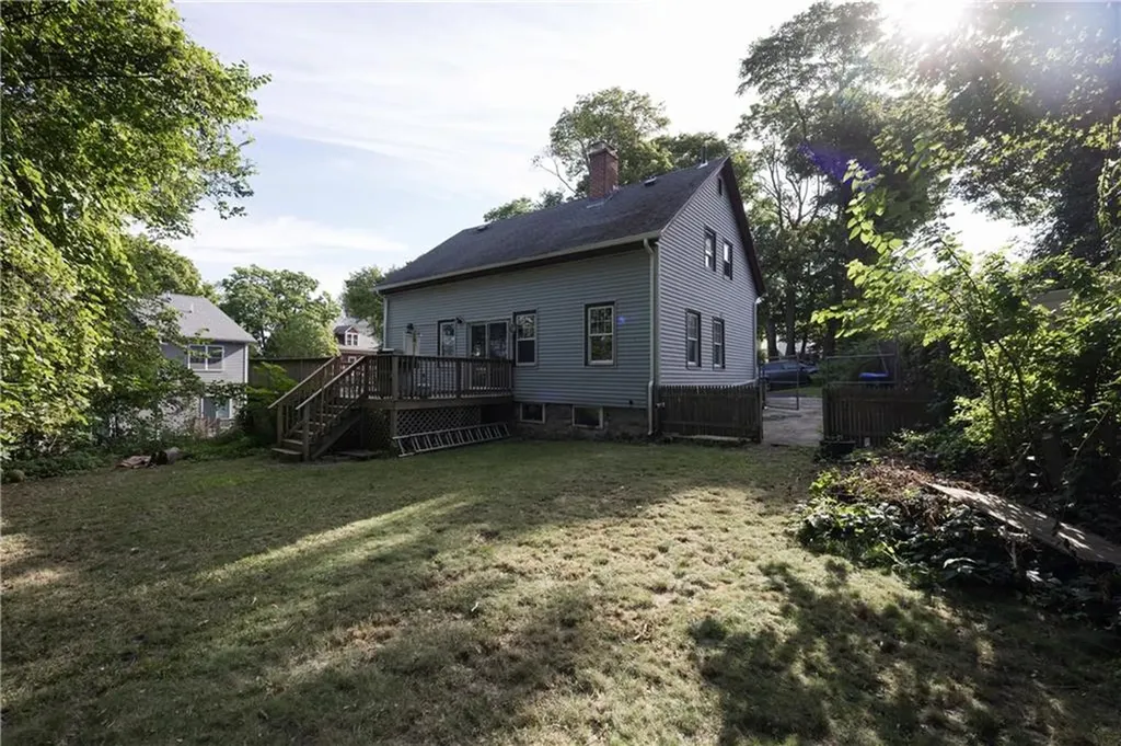 15 Tew Place Providence RI 02906