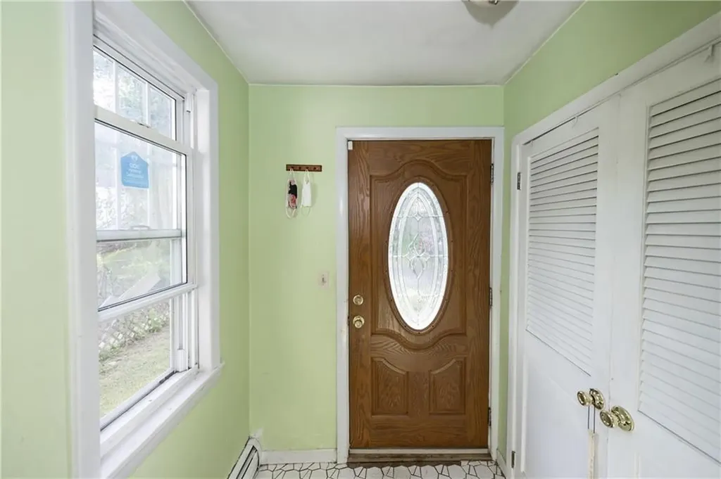 15 Tew Place Providence RI 02906