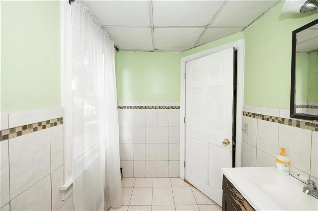 15 Tew Place Providence RI 02906