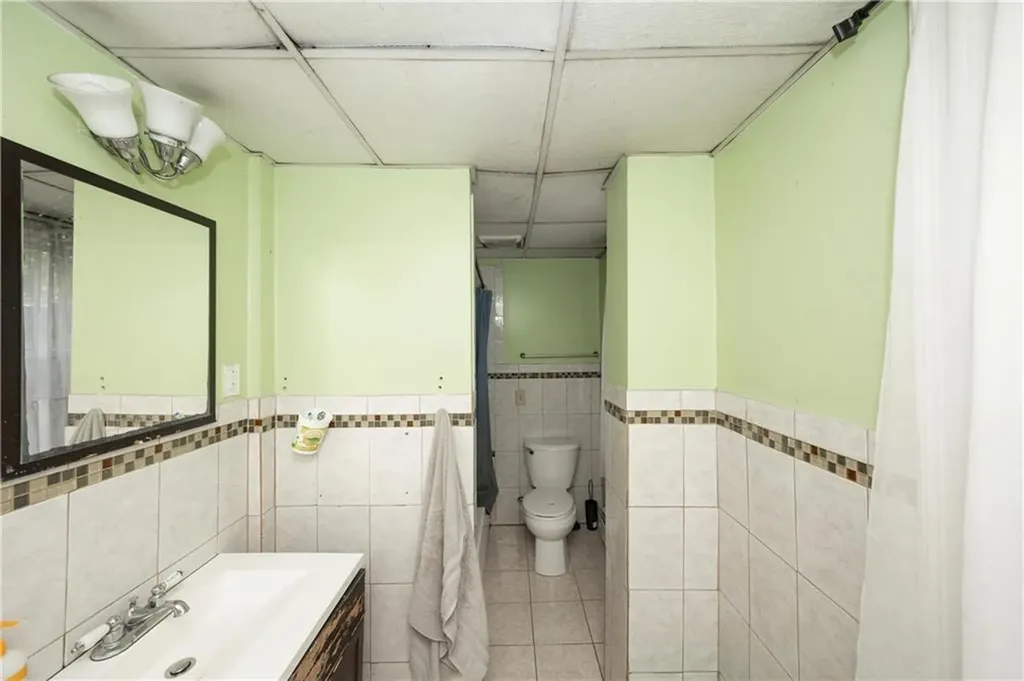 15 Tew Place Providence RI 02906