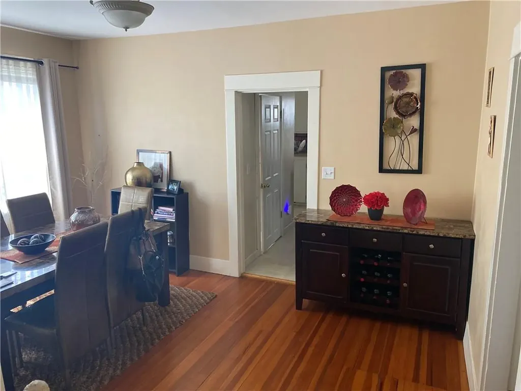 33 35 Pine Street East Providence RI 02915