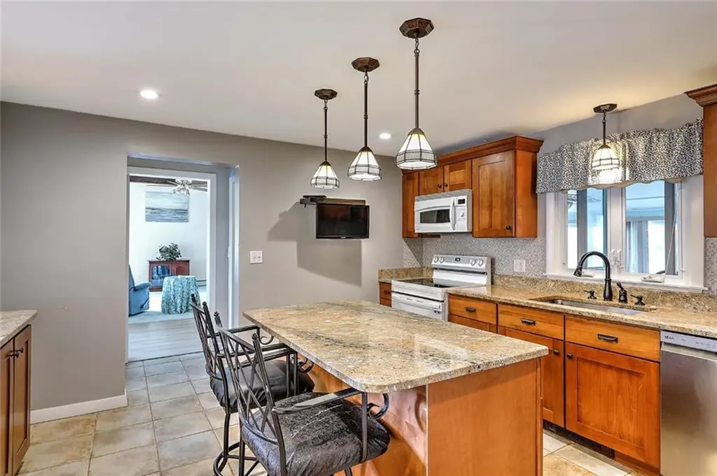 61 Reservoir Avenue Johnston RI 02919