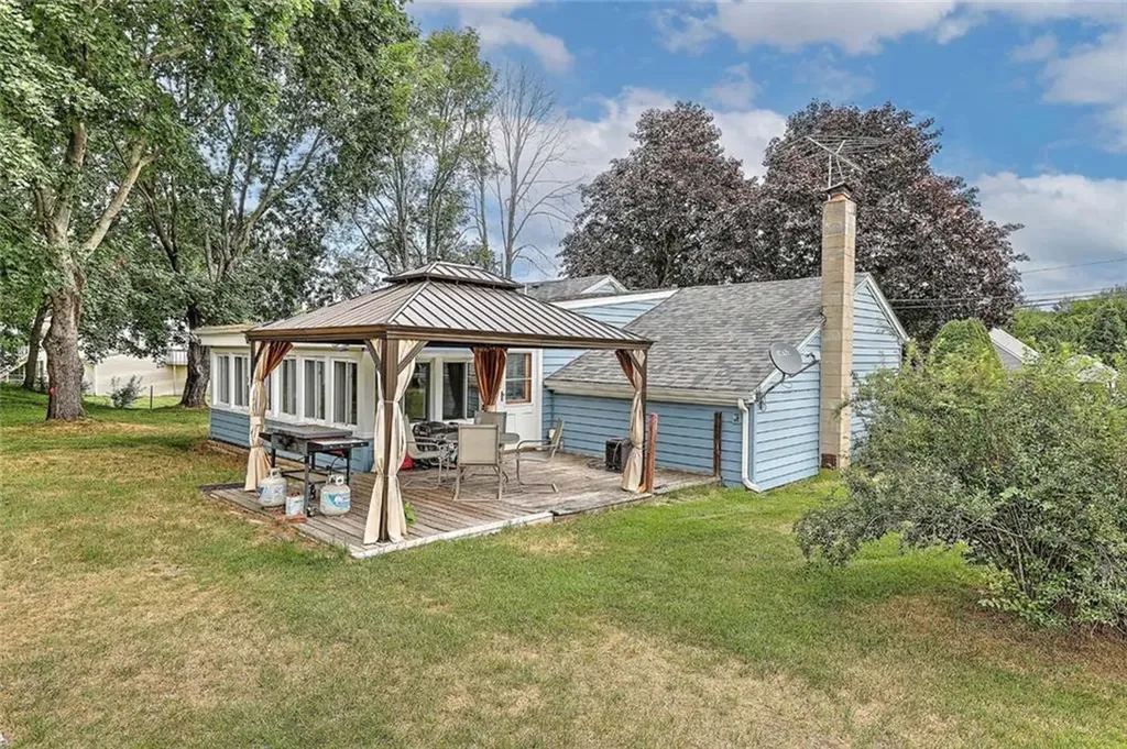 61 Reservoir Avenue Johnston RI 02919