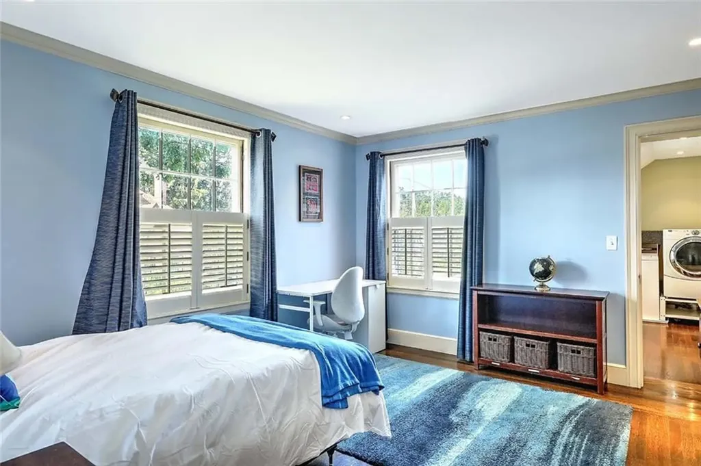 9 Kenilworth Way Pawtucket RI 02860