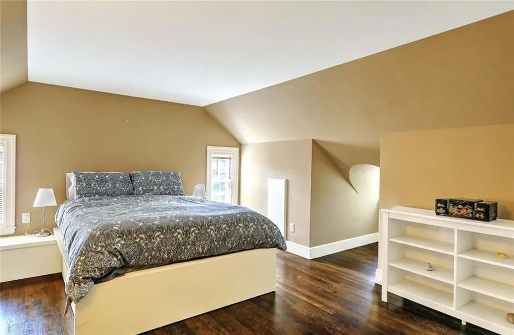 9 Kenilworth Way Pawtucket RI 02860