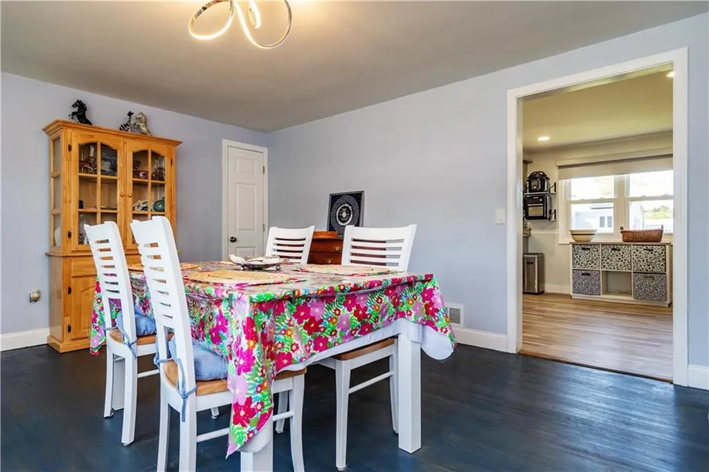 43 Deerfield Drive Warwick RI 02886