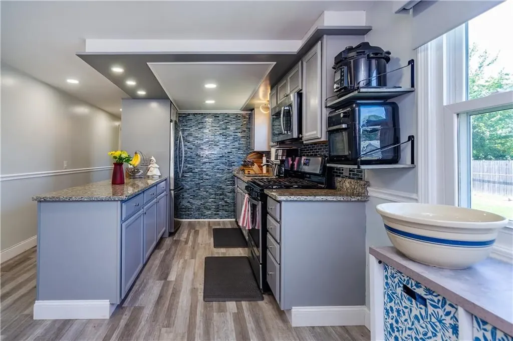 43 Deerfield Drive Warwick RI 02886
