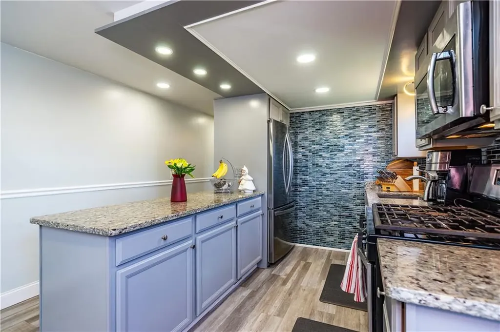 43 Deerfield Drive Warwick RI 02886