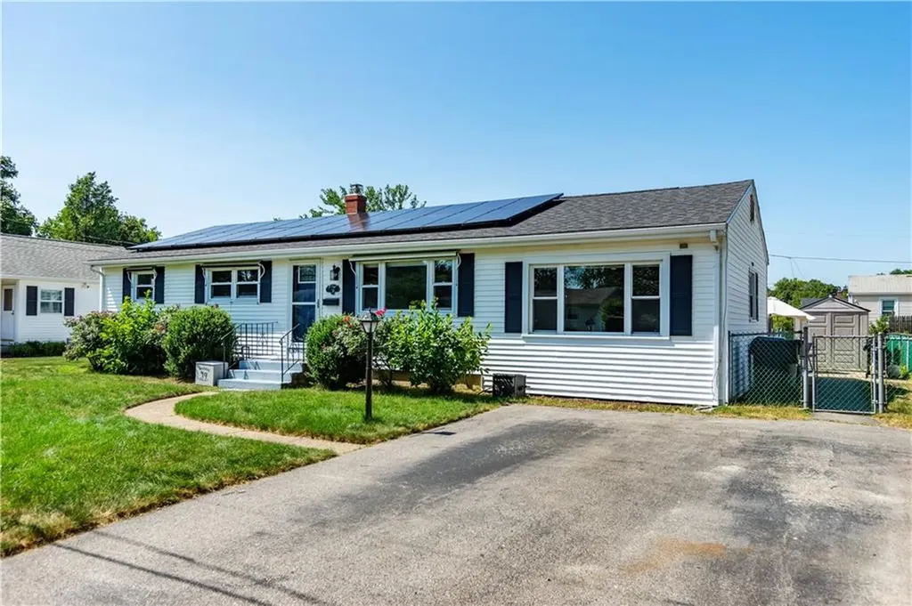 43 Deerfield Drive Warwick RI 02886
