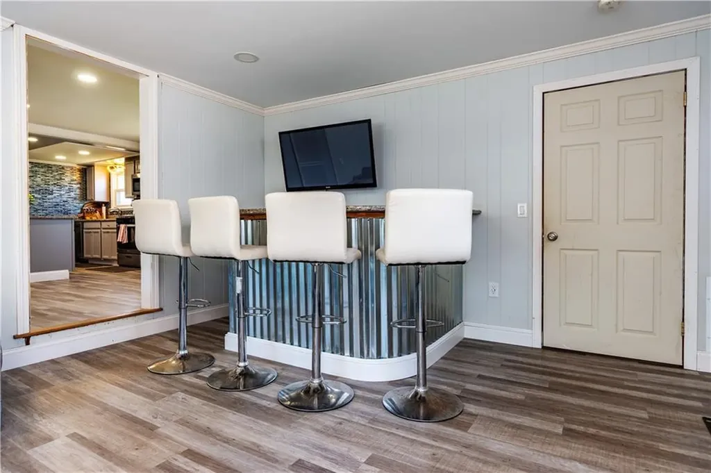 43 Deerfield Drive Warwick RI 02886