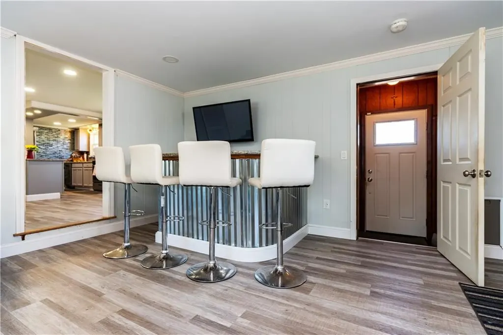 43 Deerfield Drive Warwick RI 02886