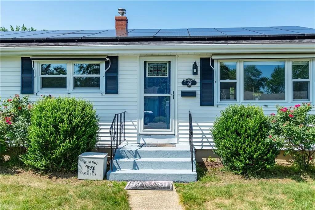 43 Deerfield Drive Warwick RI 02886