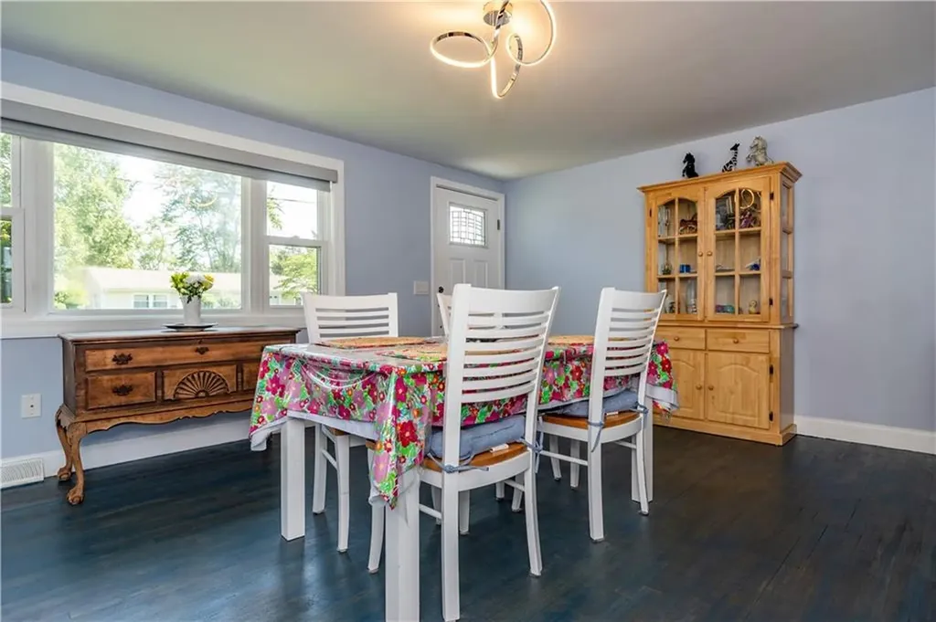 43 Deerfield Drive Warwick RI 02886