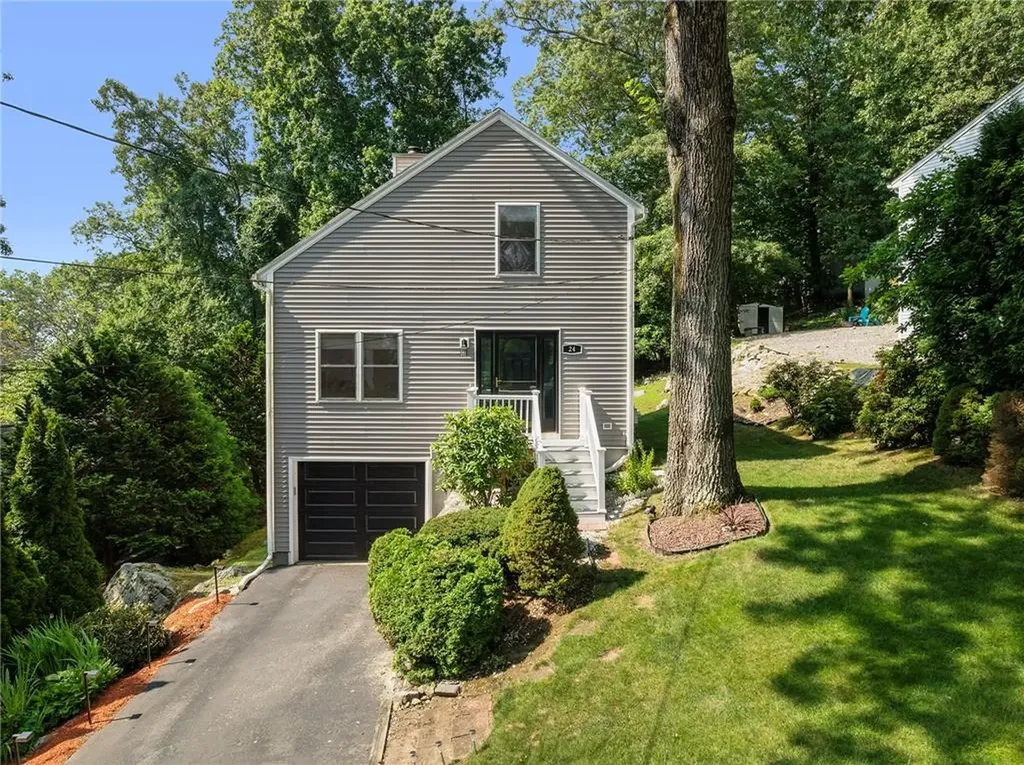 24 Smith Street Lincoln RI 02865