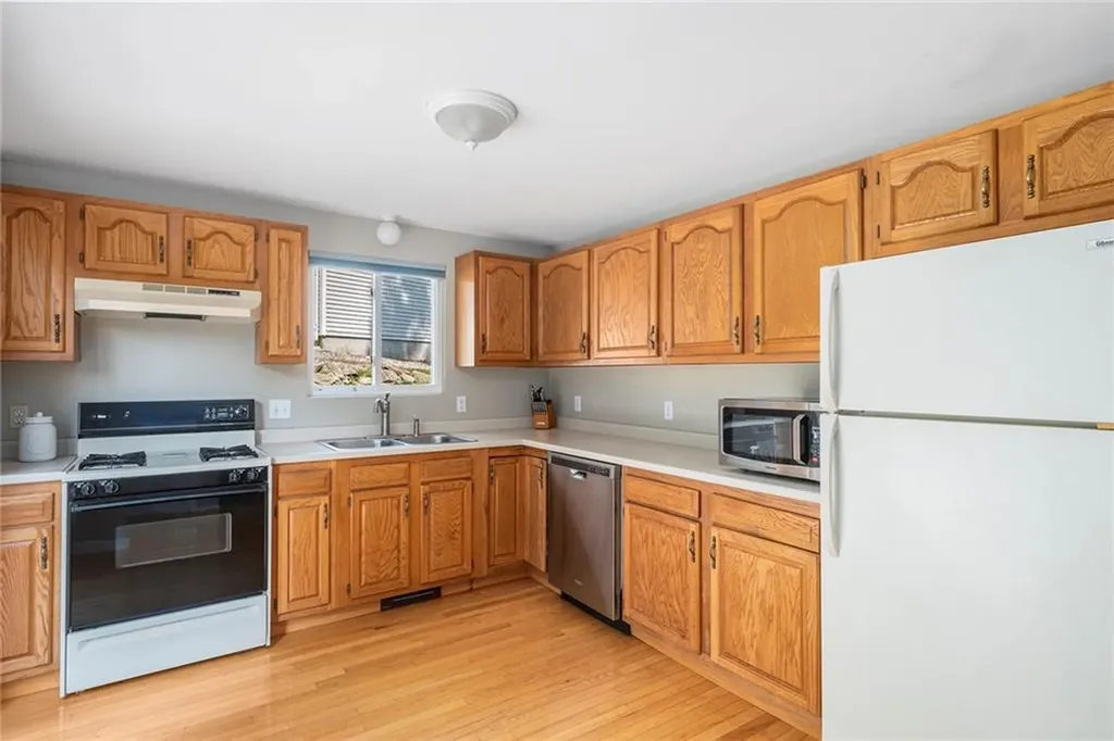 24 Smith Street Lincoln RI 02865