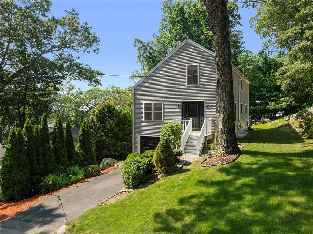 24 Smith Street Lincoln RI 02865
