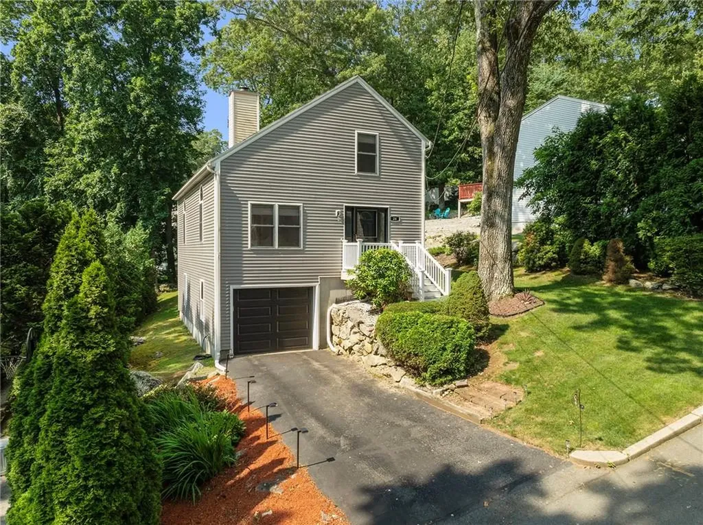 24 Smith Street Lincoln RI 02865